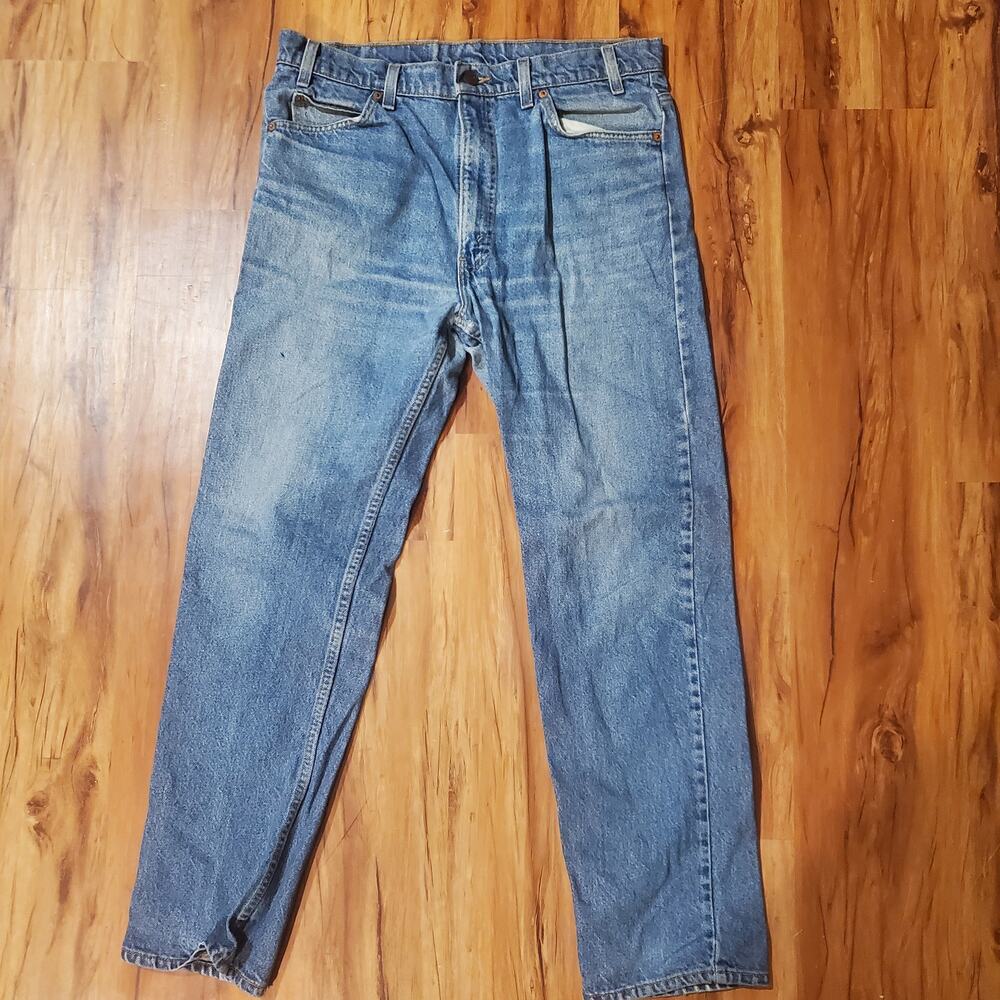 Levi's Men's Straight Jeans in Medium Blue Denim